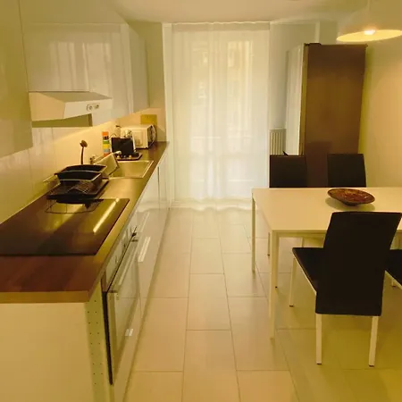 H3 With 3,5 Rooms, 2 Bedroom Livingroom And Big Kitchen, Modern And Apartamento