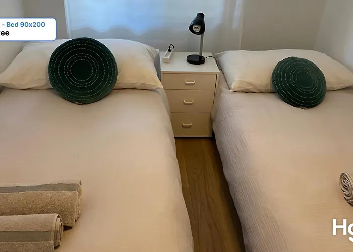 H3 With 3,5 Rooms, 2 Bedroom Livingroom And Big Kitchen, Modern And Zürich