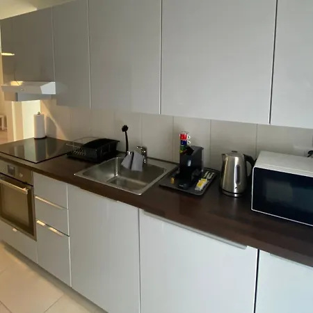 Διαμέρισμα H3 With 3,5 Rooms, 2 Bedroom Livingroom And Big Kitchen, Modern And